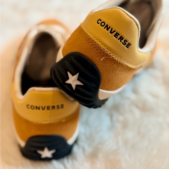 Converse Run Star Trainer sneakers in the "Retro Sport - Sandy Shore" colorway - Picture 4 of 11
